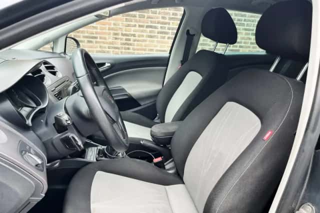 SEAT Ibiza (2012) thumbnail 5