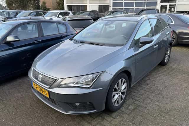 SEAT Leon (2018) thumbnail 2