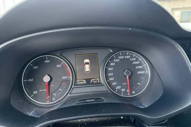 SEAT Leon (2014) thumbnail 3