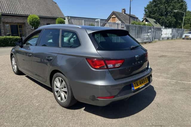 SEAT Leon (2018) thumbnail 6
