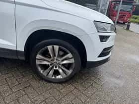 Škoda Karoq (2018) thumbnail 4