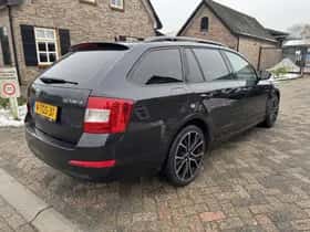 Škoda Octavia (2014) thumbnail 5