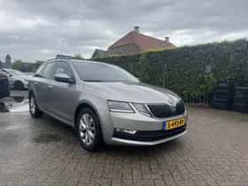 Škoda Octavia (2019) thumbnail 3