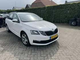 Škoda Octavia (2017) thumbnail 4