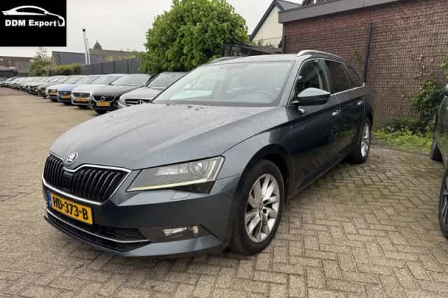 Škoda Superb (2015) thumbnail 1