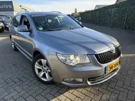 Škoda Superb (2012) thumbnail 2