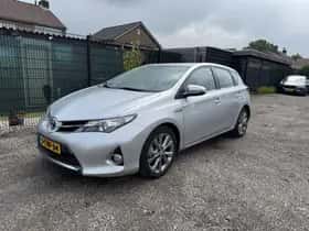 Toyota Auris thumbnail 2