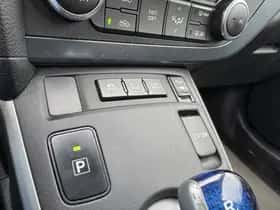 Toyota Auris thumbnail 11