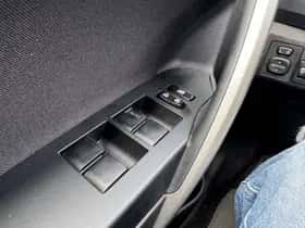 Toyota Auris thumbnail 17