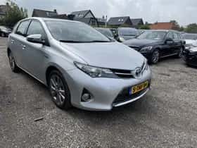 Toyota Auris thumbnail 4
