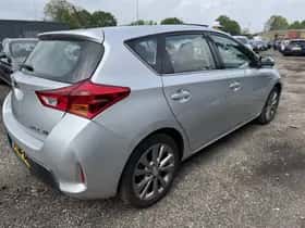 Toyota Auris thumbnail 5