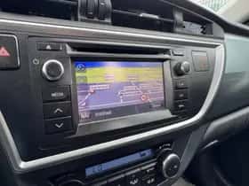Toyota Auris thumbnail 9
