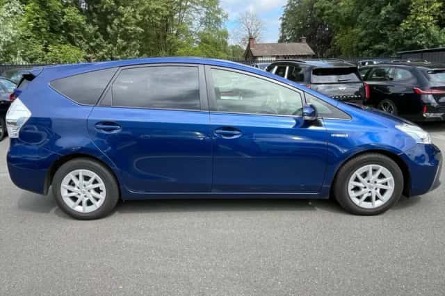 Toyota Prius (2012) thumbnail 5