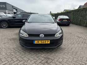 Volkswagen Golf (2015) thumbnail 3