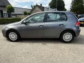 Volkswagen Golf (2010) thumbnail 3