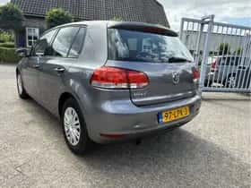 Volkswagen Golf (2010) thumbnail 4