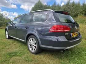 Volkswagen Passat (2014) thumbnail 3