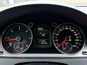 Volkswagen Passat (2010) thumbnail 15