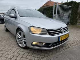 Volkswagen Passat (2012) thumbnail 2