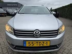 Volkswagen Passat (2012) thumbnail 3