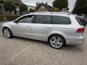 Volkswagen Passat (2012) thumbnail 6