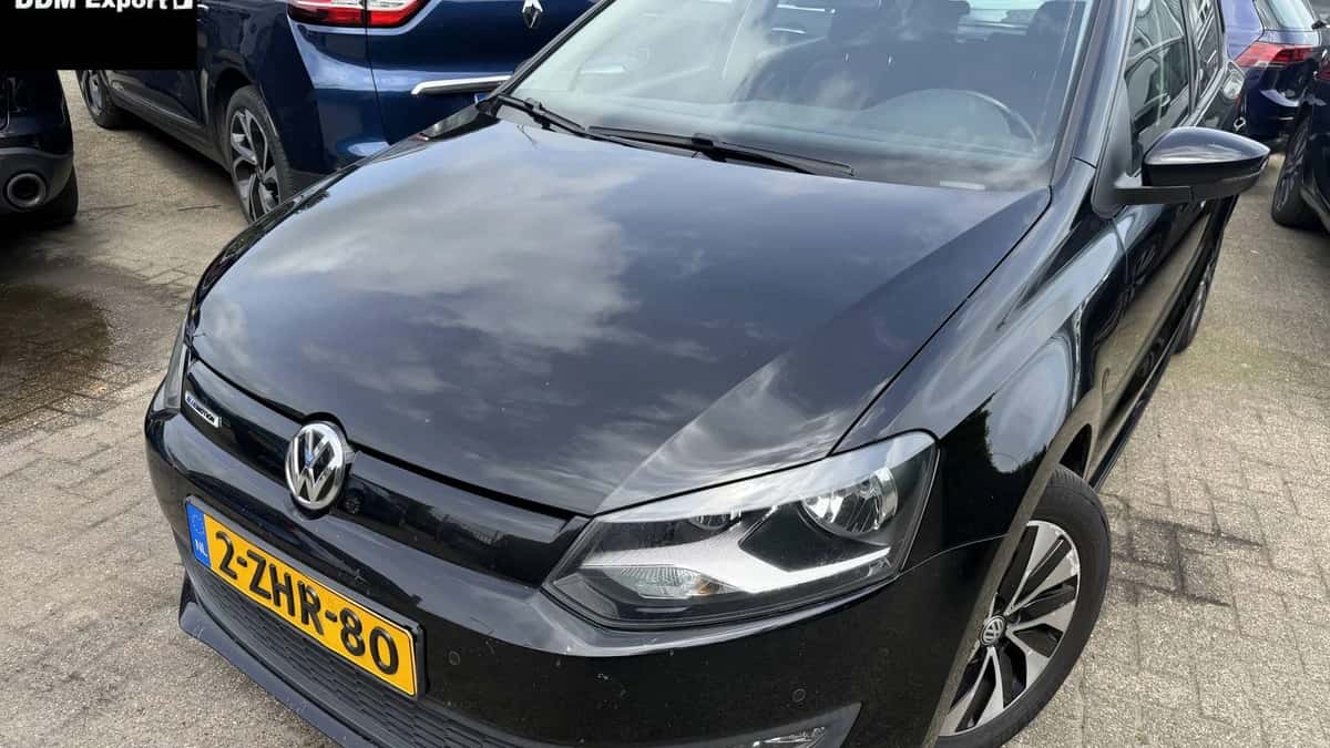 Volkswagen Polo (2015) — foto 1