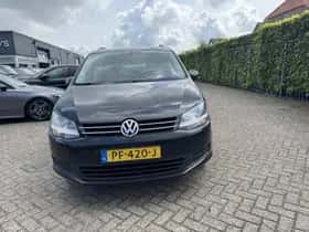 Volkswagen Sharan (2013) thumbnail 2