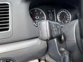 Volkswagen Sharan (2013) thumbnail 17