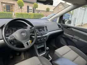 Volkswagen Sharan (2013) thumbnail 9