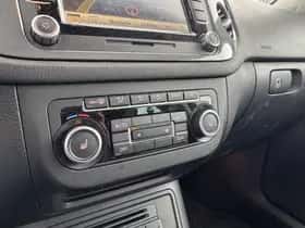Volkswagen Tiguan (2012) thumbnail 12