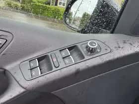 Volkswagen Tiguan (2012) thumbnail 21