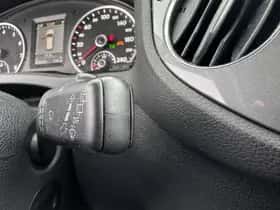 Volkswagen Tiguan (2012) thumbnail 23