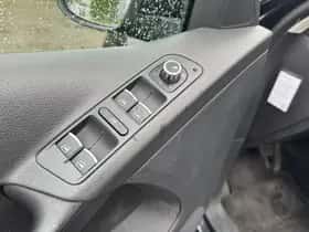 Volkswagen Tiguan (2012) thumbnail 10