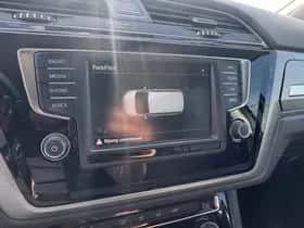 Volkswagen Touran (2015) thumbnail 11