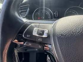 Volkswagen Touran (2015) thumbnail 15