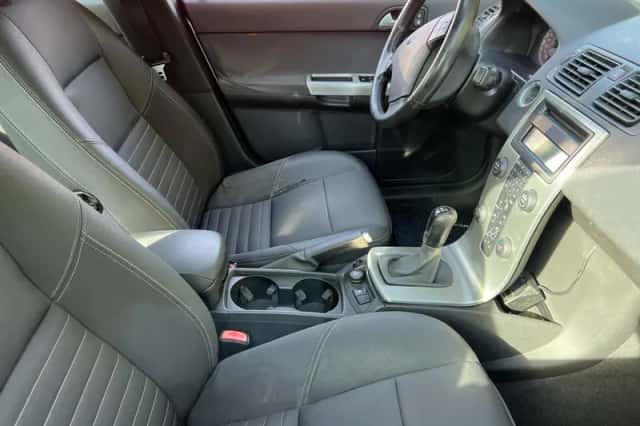 Volvo S40 (2004) thumbnail 3