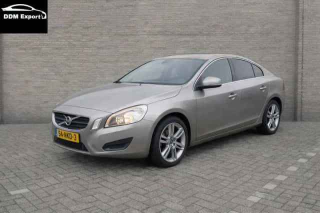 Volvo S60 (2010) thumbnail 1