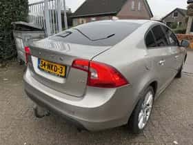 Volvo S60 (2010) thumbnail 3