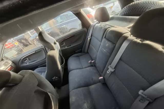 Volvo V40 (2005) thumbnail 5