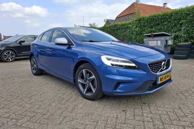 Volvo V40 (2017) thumbnail 3