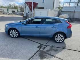Volvo V40 (2016) thumbnail 8