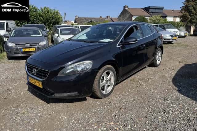 Volvo V40 (2013) thumbnail 1