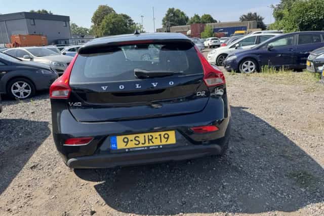Volvo V40 (2013) thumbnail 6