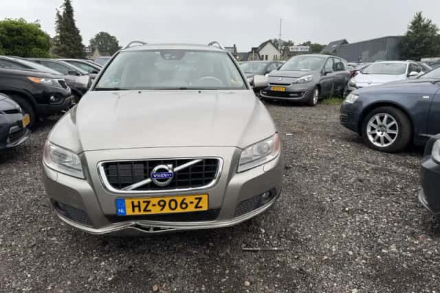 Volvo V70 (2012) thumbnail 3