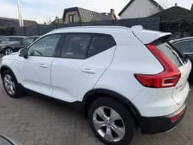 Volvo XC40 (2018) thumbnail 4
