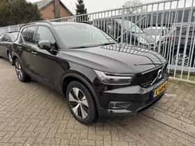 Volvo XC40 (2021) thumbnail 2