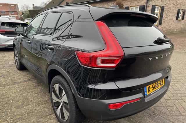 Volvo XC40 (2021) thumbnail 5