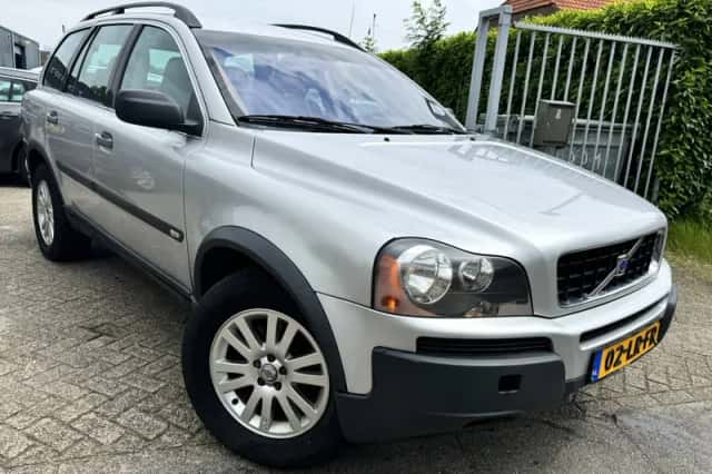 Volvo XC90 (2003) thumbnail 3