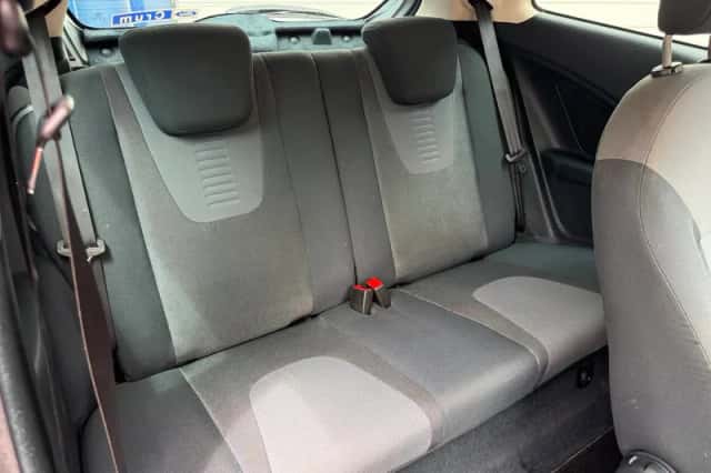 Ford Ka (2010) thumbnail 6