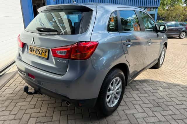 Mitsubishi ASX (2016) thumbnail 3
